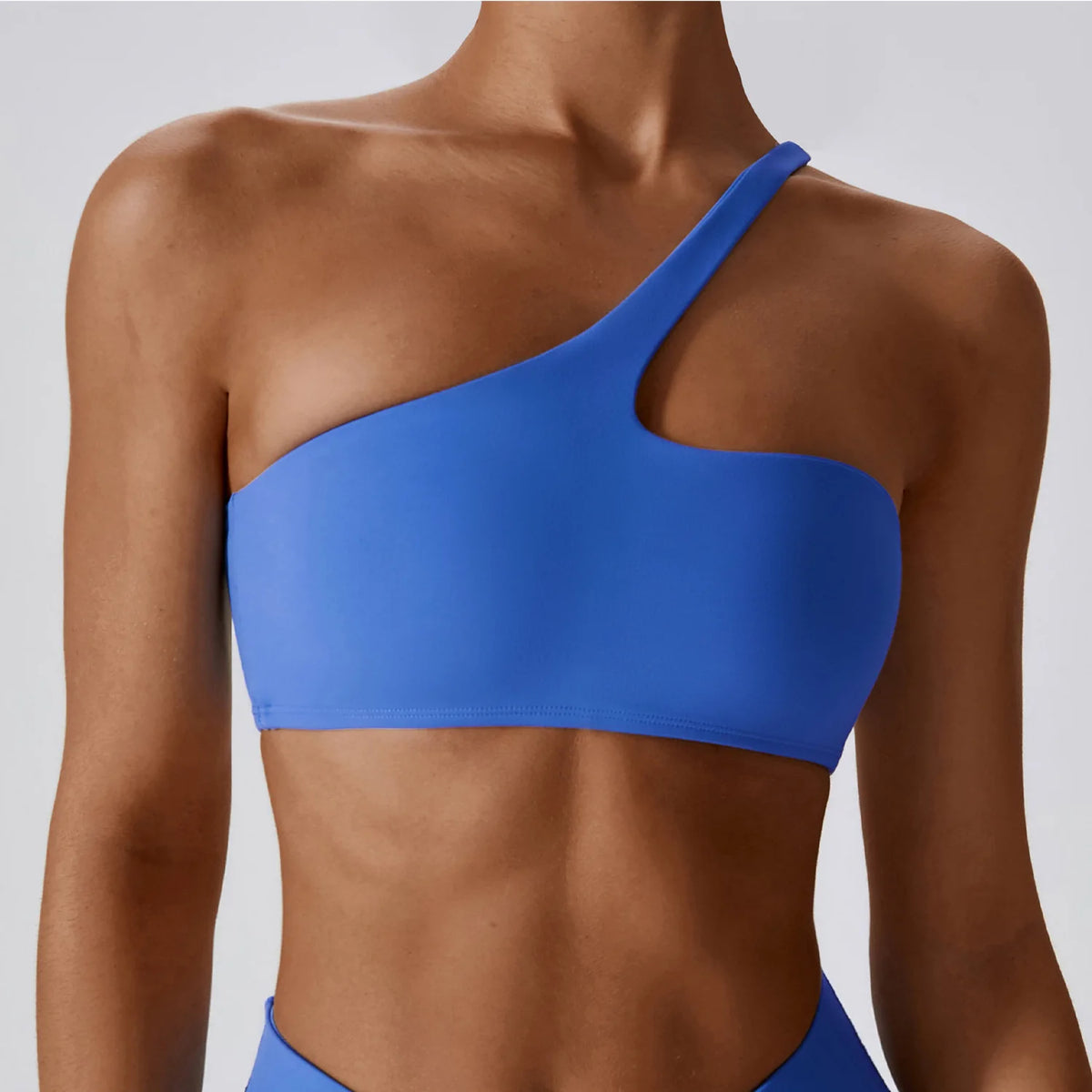 Conjunto deportivo femenino de 2 piezas – Leggings de cintura alta y top de un solo hombro

* Secado rápido
* Cintura alta con diseño en V
* Tejido elástico
* Ideal para gimnasio, fitness y entrenamiento
* Conjunto de 2