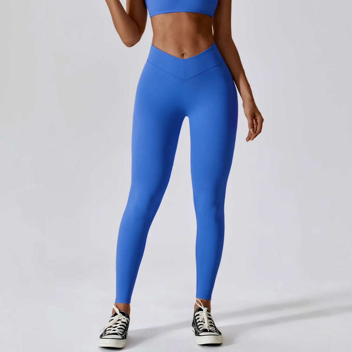 Conjunto deportivo femenino de 2 piezas – Leggings de cintura alta y top de un solo hombro

* Secado rápido
* Cintura alta con diseño en V
* Tejido elástico
* Ideal para gimnasio, fitness y entrenamiento
* Conjunto de 2