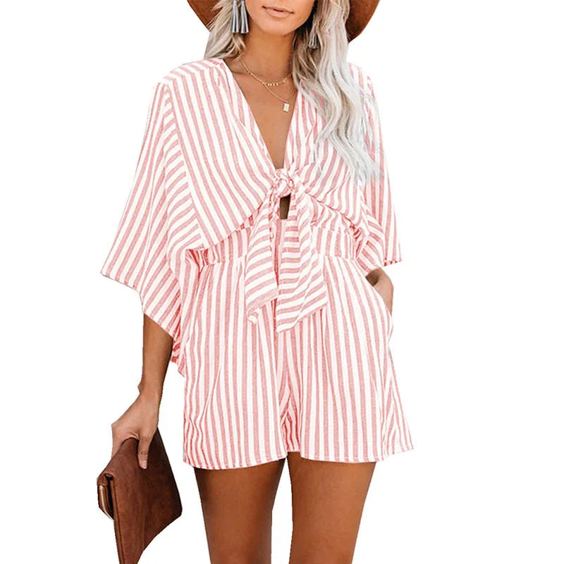 🤍 Mono de Mujer a Rayas con Escote en V

Mono holgado de verano con detalle de cordones