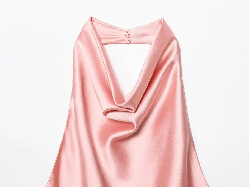 Top Halter de Satén para Mujer – Espalda Descubierta | Colección Verano
Top femenino de estilo elegante y veraniego, con acabado satinado, espalda descubierta y diseño de hombros descubiertos. Ideal para looks de verano,